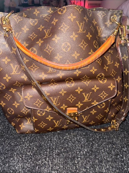 Louis Vuitton Handbags - Louis Vuitton Brown Monogram Canvas Hobo with Tan Trim